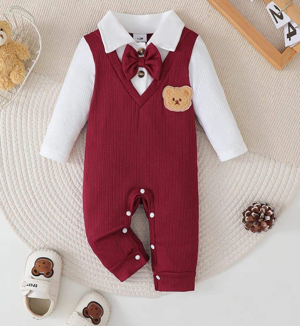 Macacão Bebê Menino Bodysuit Estilo Universitário com Laço - Roupa Confortável para 0-18 Meses TinySteps