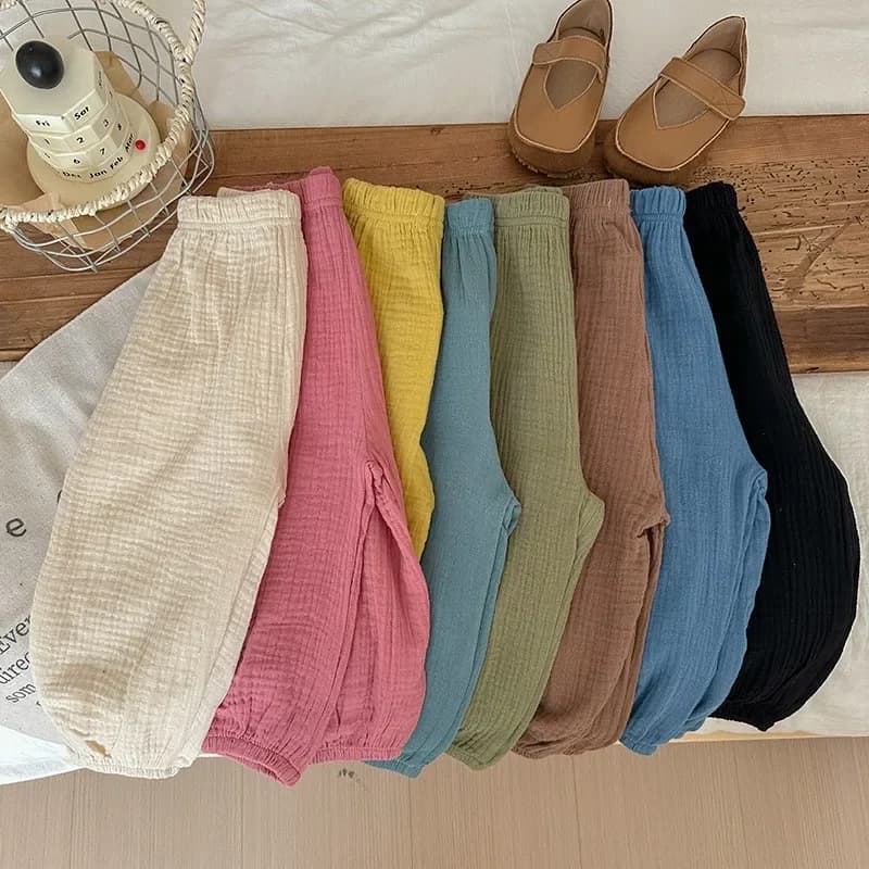 Calça Infantil Leve Antimosquito TinySteps: Conforto e Proteção para Aventuras de Verão